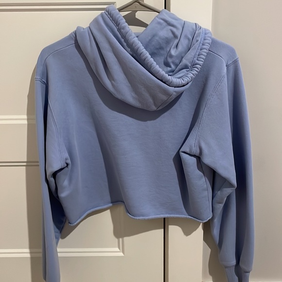 Cropped Sweatshirt - Picture 3 of 3